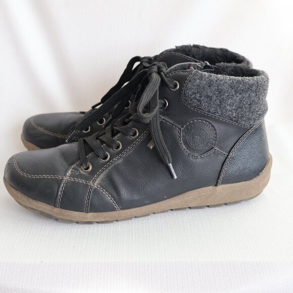 Size 38/7.5 - Medium Width - Taxi Landy Winter Boots - Black - Picture 6 of 13